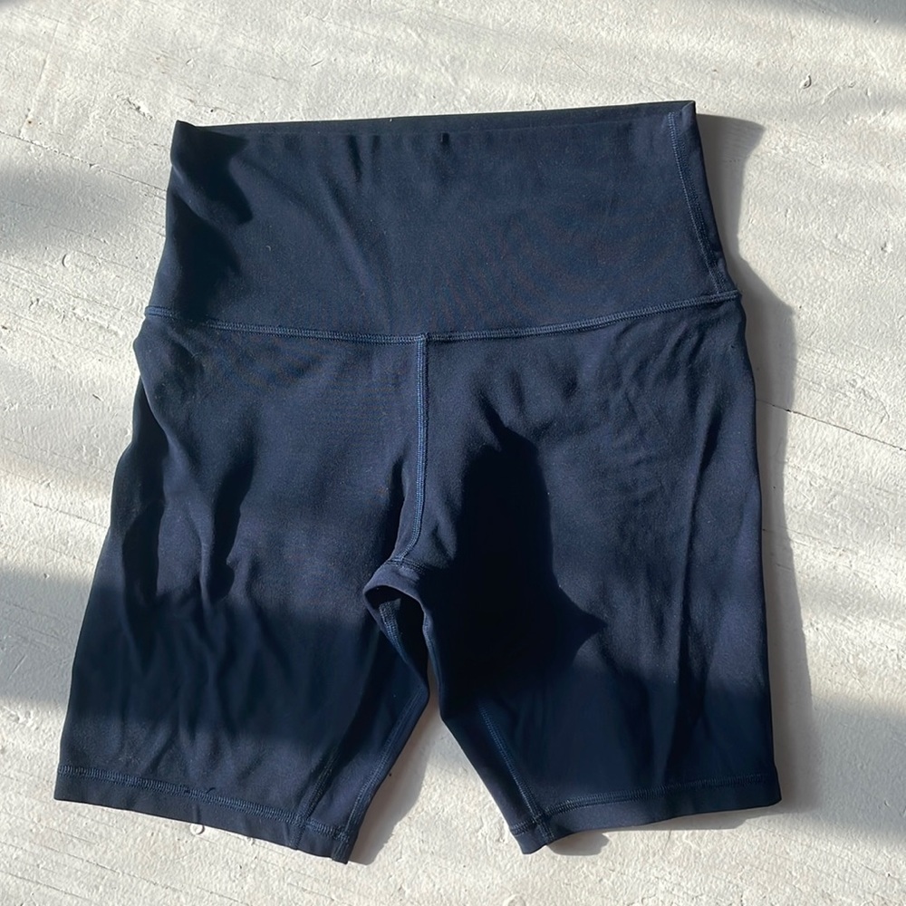 Lululemon Yoga Align Navy 8” Short
